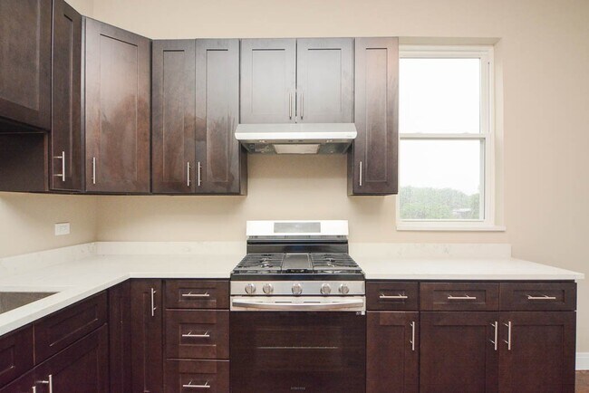 2637 W Potomac Ave, Unit 3 in Chicago, IL - Building Photo - Building Photo