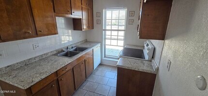8502 Mettler Dr in El Paso, TX - Building Photo - Building Photo