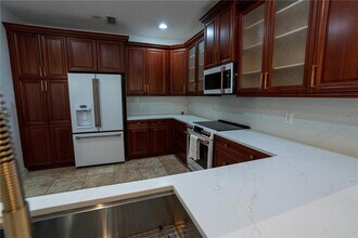 4639 Overlook Dr NE in St. Petersburg, FL - Building Photo - Building Photo