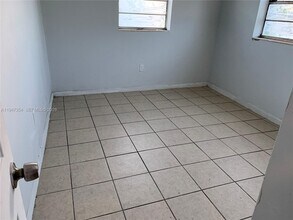 756 NW 5th St in Florida City, FL - Building Photo - Building Photo