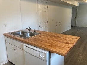 406 Yund St, Unit 3 in Grand Island, NE - Building Photo - Building Photo