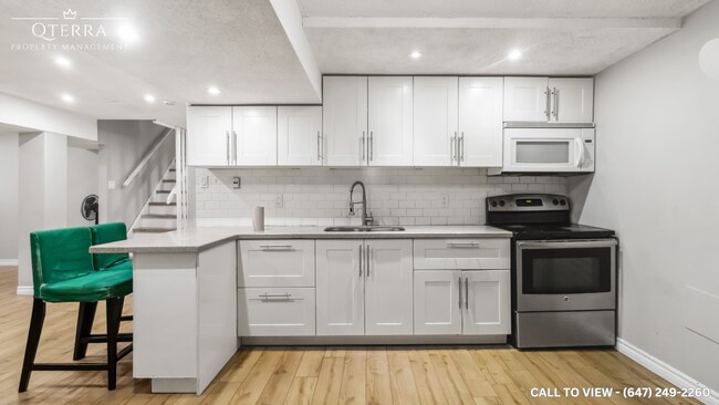 1613 Stillriver Cres in Mississauga, ON - Building Photo - Building Photo