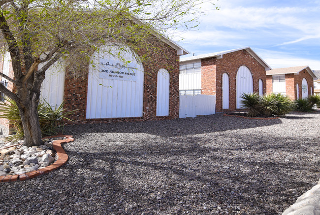 The Arches Apartments in El Paso, TX - Building Photo - Building Photo