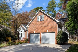 105 Silverado Trail in Cary, NC - Building Photo - Building Photo