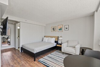444 Niu St in Honolulu, HI - Building Photo - Building Photo