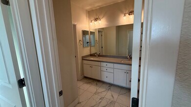 829 Bamboo Dr in Brentwood, CA - Building Photo - Building Photo