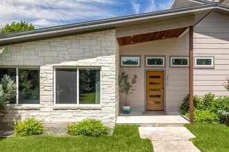 3610 Crosswind Dr in Spicewood, TX - Building Photo - Building Photo