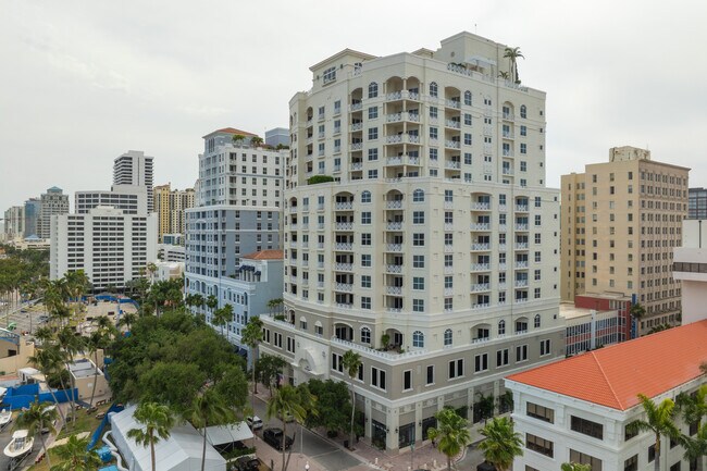 Esplanade Grande in West Palm Beach, FL - Foto de edificio - Building Photo