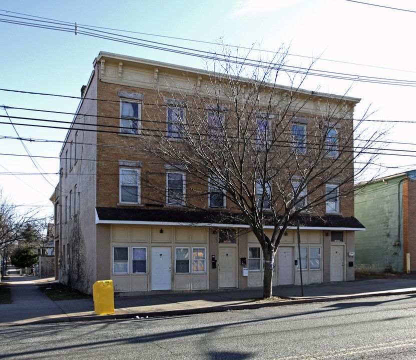 182 Remsen Ave in New Brunswick, NJ - Foto de edificio