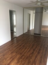 643 Executive Center Dr in West Palm Beach, FL - Foto de edificio - Building Photo