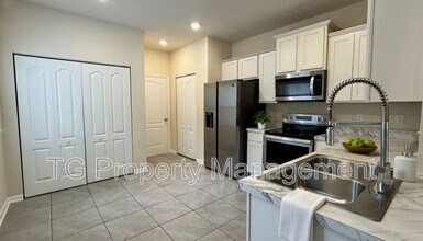 7734 Legacy Trl in Jacksonville, FL - Building Photo - Building Photo