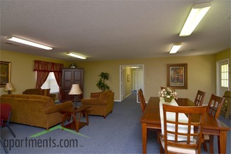 Hickory Run Apartments in Jacksonville, AL - Building Photo - Interior Photo