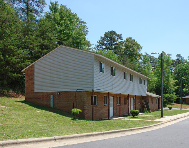 2830 12th Ave SE in Hickory, NC - Foto de edificio - Building Photo