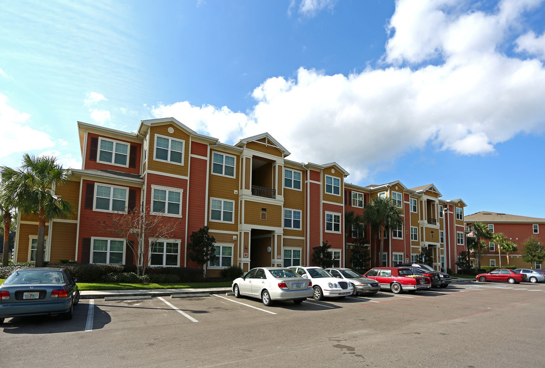 Fort King Colony in Zephyrhills, FL - Building Photo