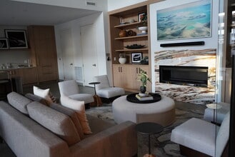 19355 N 73rd Way in Scottsdale, AZ - Foto de edificio - Building Photo