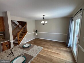 14657 Winterfield Dr in Centreville, VA - Building Photo - Building Photo