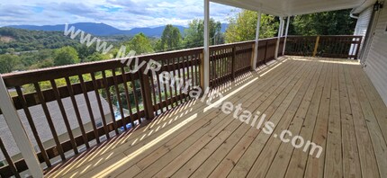 11 Wayside Rd in Asheville, NC - Building Photo - Building Photo