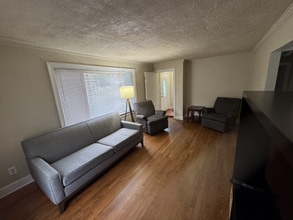 5215 Huntington Ave in Newport News, VA - Building Photo - Building Photo