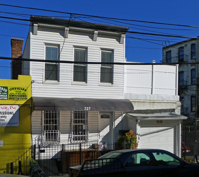 327 Saint Marks Ave in Brooklyn, NY - Building Photo - Building Photo