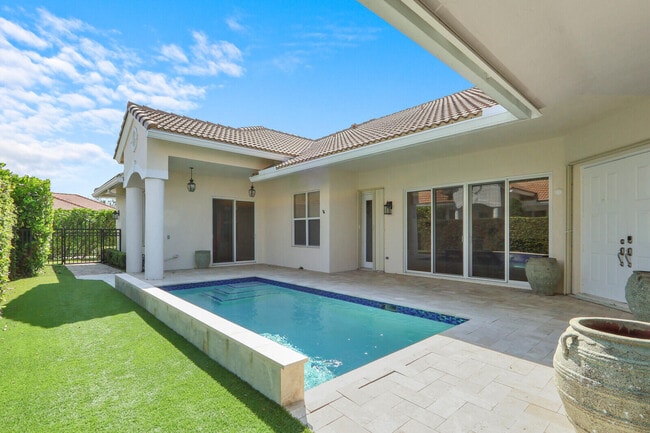 property at 2931 Twin Oaks Way