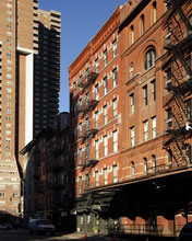 177-179 Duane St in New York, NY - Building Photo - Building Photo