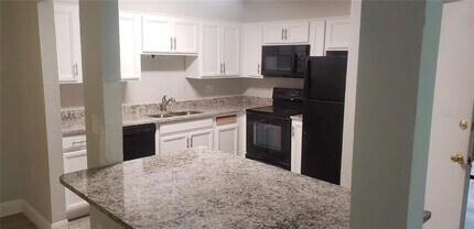 496 Banyon Tree Cir in Maitland, FL - Foto de edificio - Building Photo