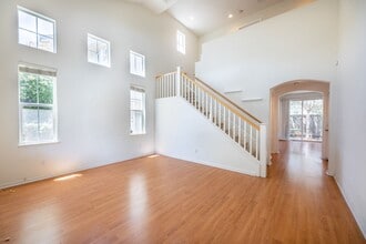919 Gates St in East Palo Alto, CA - Building Photo - Building Photo