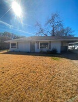 1129 Len St in Bossier City, LA - Building Photo