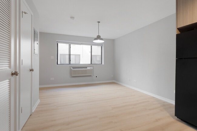 5411 N Winthrop Ave in Chicago, IL - Building Photo - Building Photo