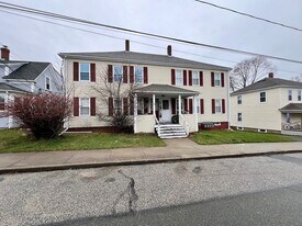 5 Hamilton St, Unit 1 in Plymouth, MA - Building Photo