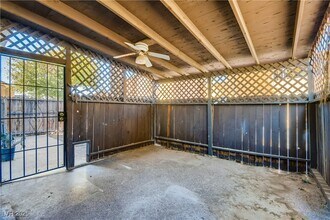 1520 Hialeah Dr in Las Vegas, NV - Building Photo - Building Photo