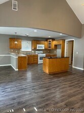 2206 West 120th Ct S in Jenks, OK - Building Photo - Building Photo