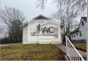 125 N 35th St in Louisville, KY - Building Photo