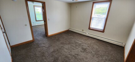 8 Bond St, Unit 10A in Fitchburg, MA - Foto de edificio - Building Photo