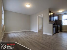 705 W Brompton Ave, Unit 21 Apartamentos