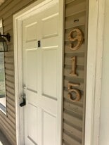 915 W 56th St in Anniston, AL - Building Photo