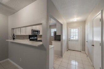 186 Merlin Way in Euless, TX - Building Photo - Building Photo