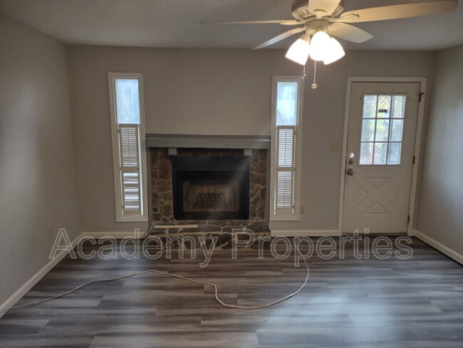 106 Richard Way in Stockbridge, GA - Building Photo - Building Photo