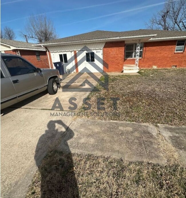 property at 2201 SW 76th St