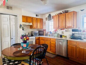 143 Beach St in Staten Island, NY - Building Photo - Building Photo