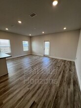 6332 Grove Park Dr in Pensacola, FL - Foto de edificio - Building Photo
