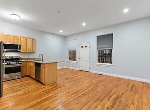 873 Harrison Ave in Boston, MA - Foto de edificio - Building Photo