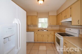 6504 Georgia Ave in Bradenton, FL - Foto de edificio - Building Photo