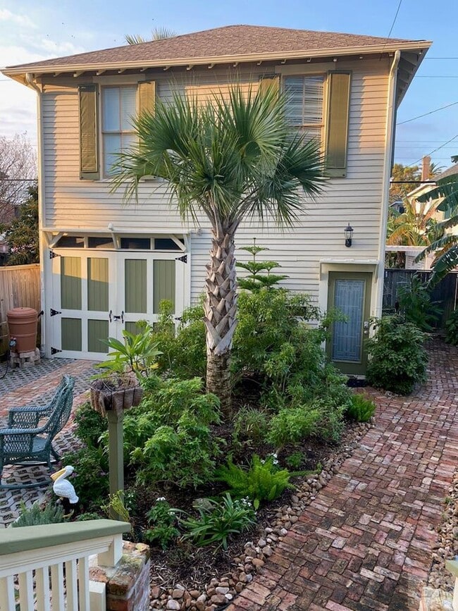 property at 1812 Winnie St