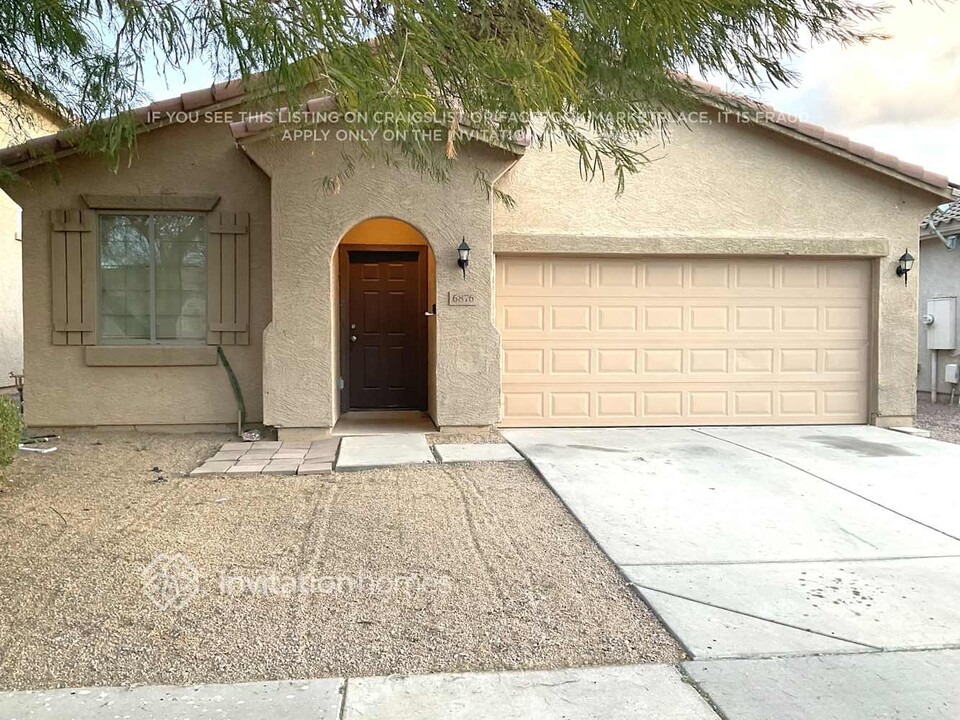 6876 W Darrel Rd in Phoenix, AZ - Building Photo