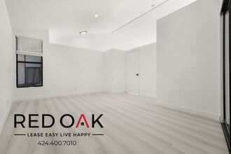 10304 Tujunga Canyon Blvd in Los Angeles, CA - Building Photo - Building Photo