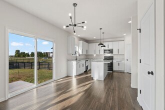 145 Pampano Ln in St. Charles, MO - Building Photo - Building Photo