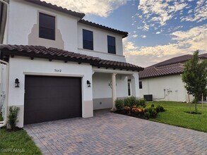 5642 Carrara Dr in Ave Maria, FL - Foto de edificio - Building Photo