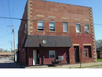 200 E Illinois Ave in Carterville, IL - Foto de edificio