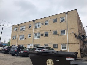 3202 W 66th Place in Chicago, IL - Building Photo - Other